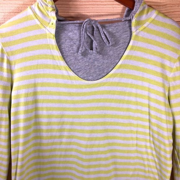 Reversible‎ Hooded Shirt - Picture 3 of 9